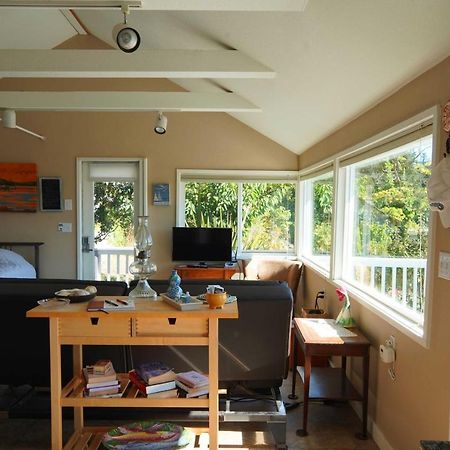Idyllic Waterfront Cottage With Beach And Sunset Views Port Townsend Exterior photo