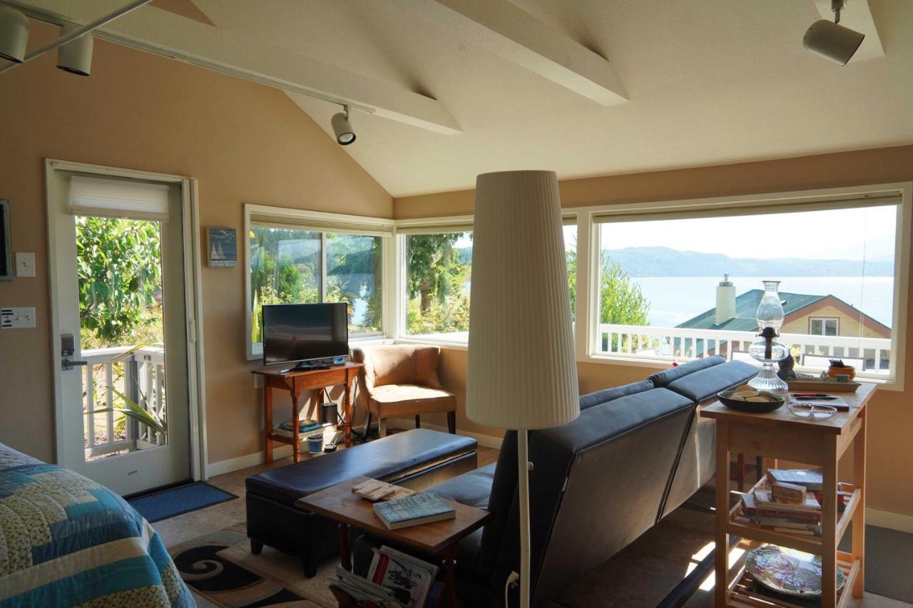 Idyllic Waterfront Cottage With Beach And Sunset Views Port Townsend Exterior photo