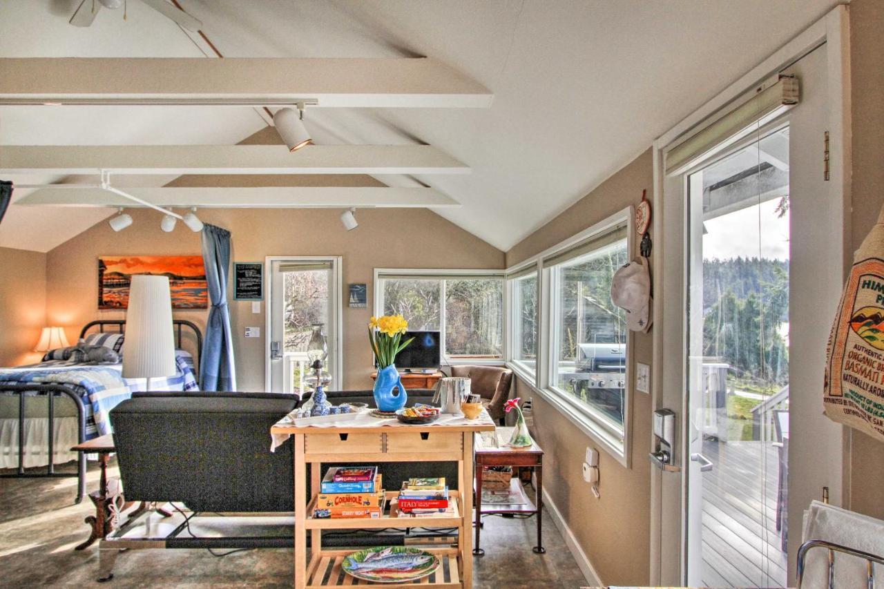 Idyllic Waterfront Cottage With Beach And Sunset Views Port Townsend Exterior photo